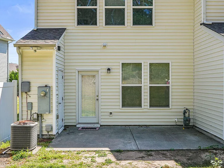 2120 Junewood Ln — Photo 33