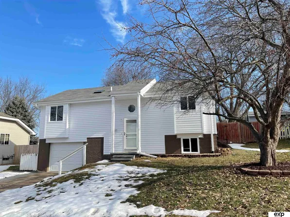 8607 S 143rd St, La Vista, NE 68138