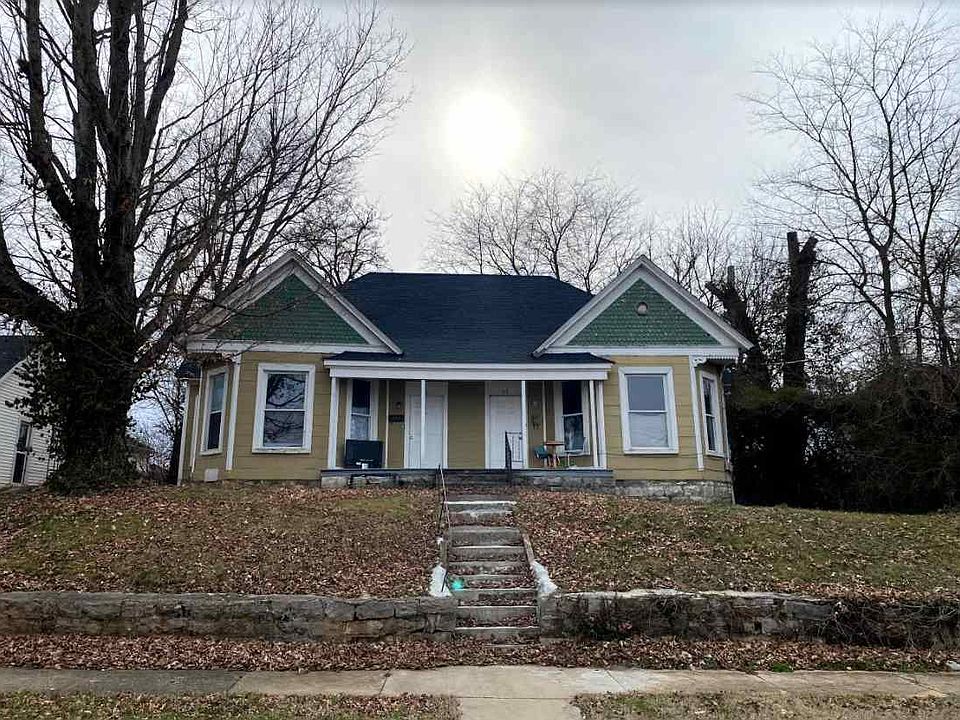 1st image of 131 & 133 W 10th Ave