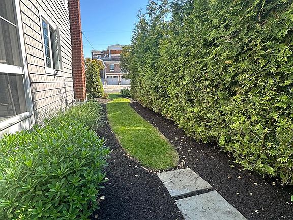 5th image of 16 W 83rd St