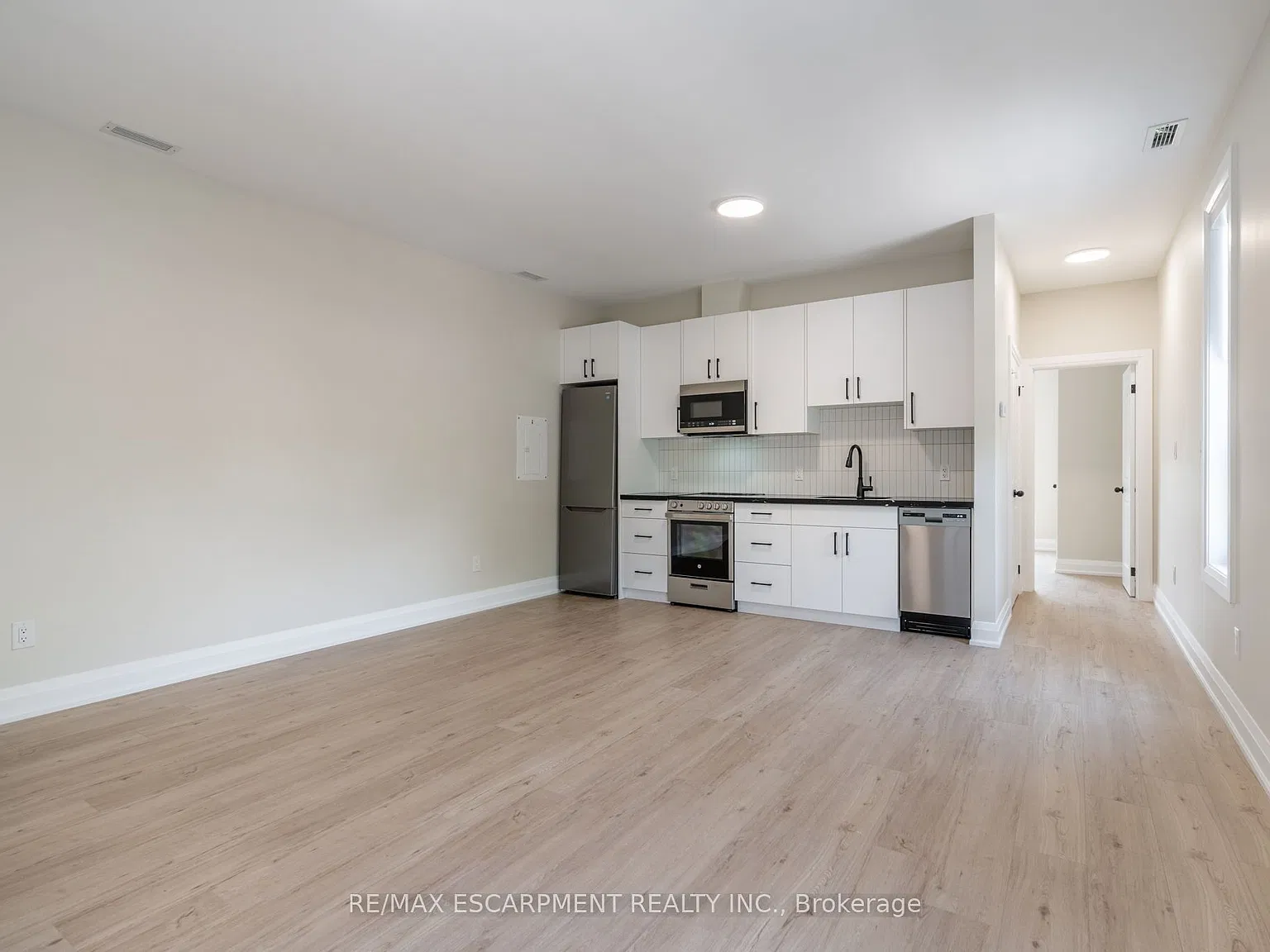 2 bed, $2,275 — Photo 3