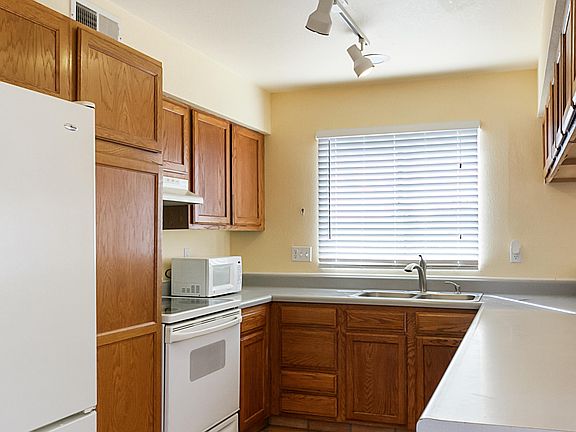 5th image of 9247 N Thrush Ct