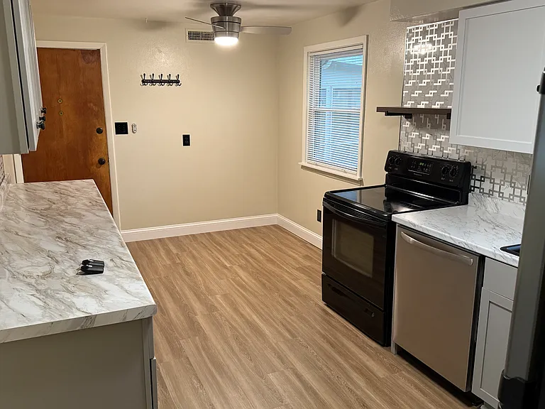 2316 Lima Ln — Photo 37