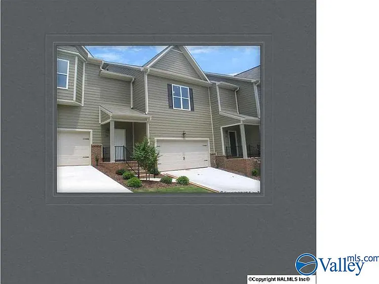 210 Treetop Dr NE — Photo 22