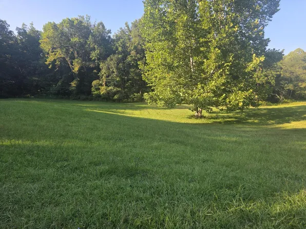 434 Tom Feamster Rd, Alderson, WV 24910
