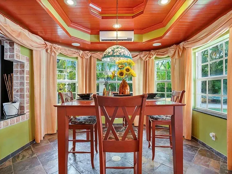 600 Circle Dr — Photo 49
