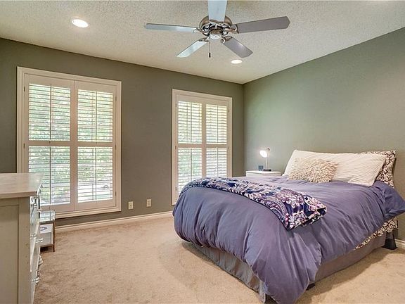 3rd image of 1353 Woodbrook Ln