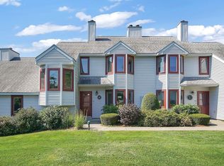 10 McIntosh Dr #10, Amherst, MA 01002