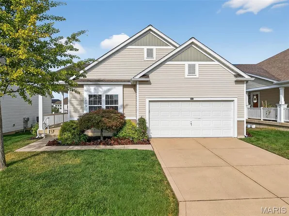 1733 Briarmanor Dr, Lake Saint Louis, MO 63367