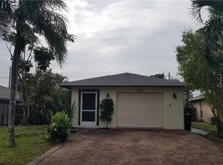 784 106th Ave N, Naples, FL 34108