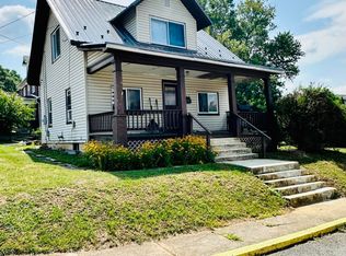 330 N 3rd St, Mc Connellsburg, PA 17233