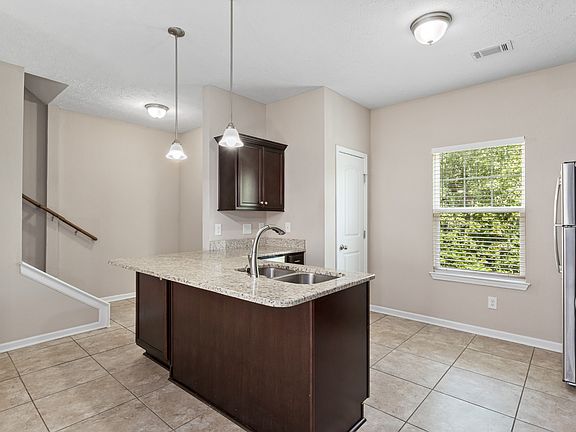 3rd image of 145 Ramsden Ave