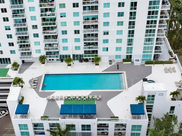 1871 NW South River Dr Unit 1906, Miami, FL 33125