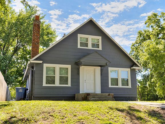 3rd image of 3203 7th St