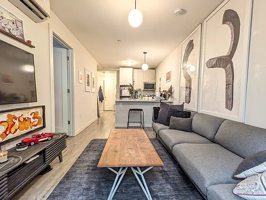 Rented by MySpaceNYC | media 16