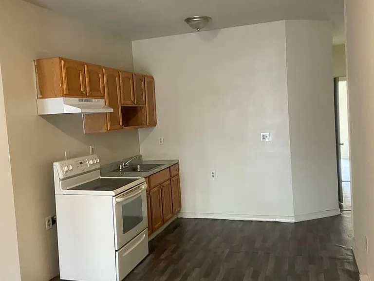 5422 W Girard Ave — Photo 2