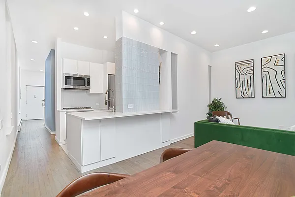 Sold by Compass | media 7