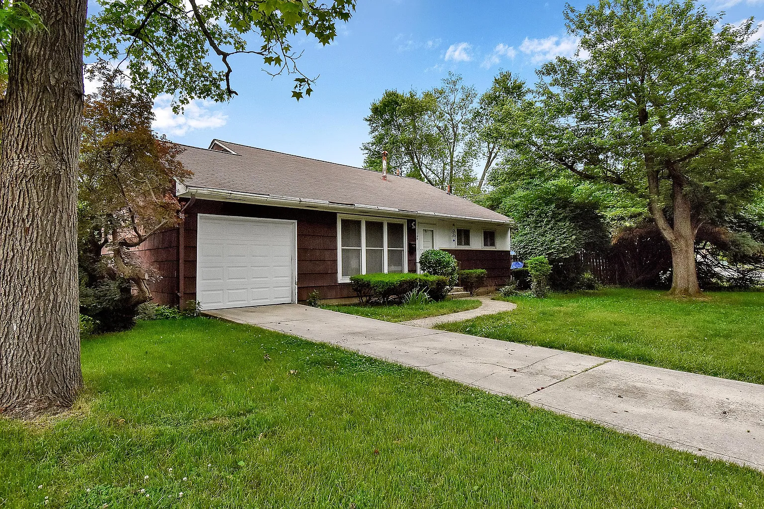 1158 Lockwood Rd photo 1