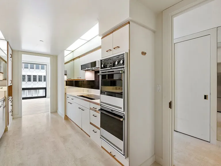 611 Washington St #2305 — Photo 24