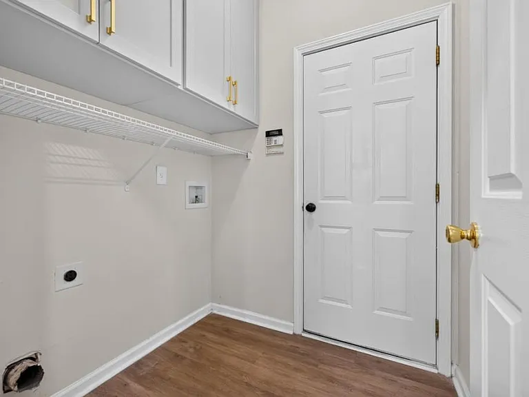 4379 Annlette Dr NW — Photo 15