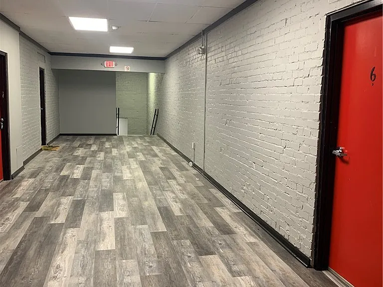 4200 Arnold Ave — Photo 2