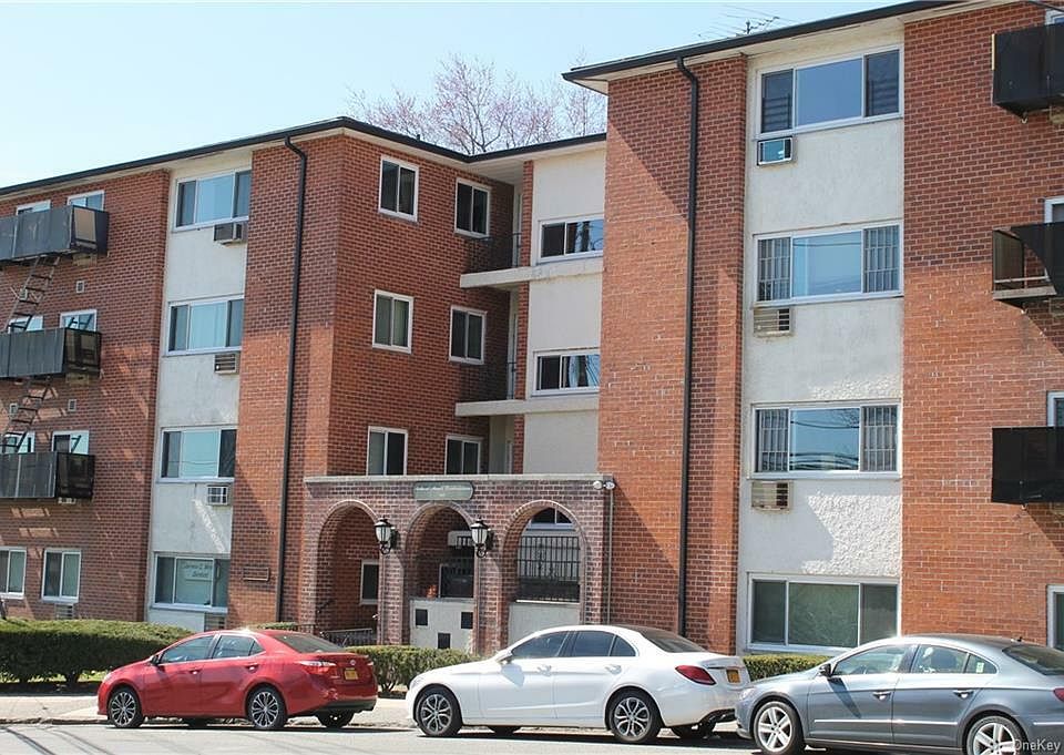 1st image of 900 Midland Ave APT 1F