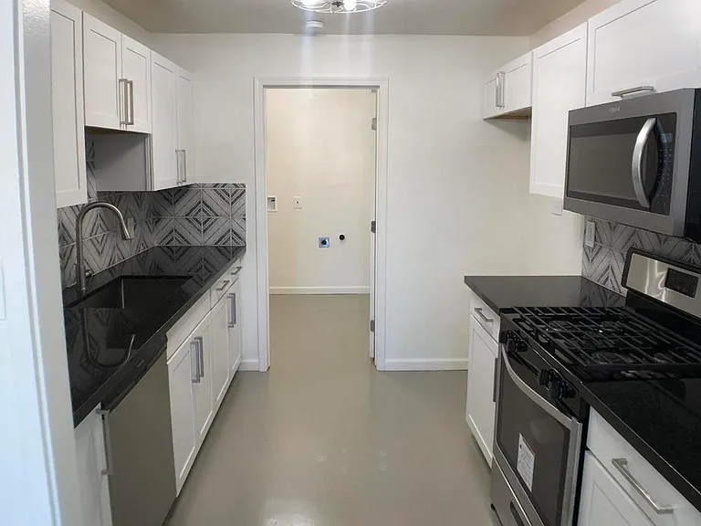1440 E Edison St — Photo 7