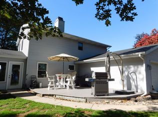 4615 E Sunset Dr, Syracuse, IN
