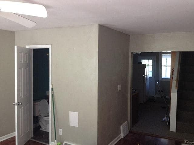 1st image of 132 E Jackson St