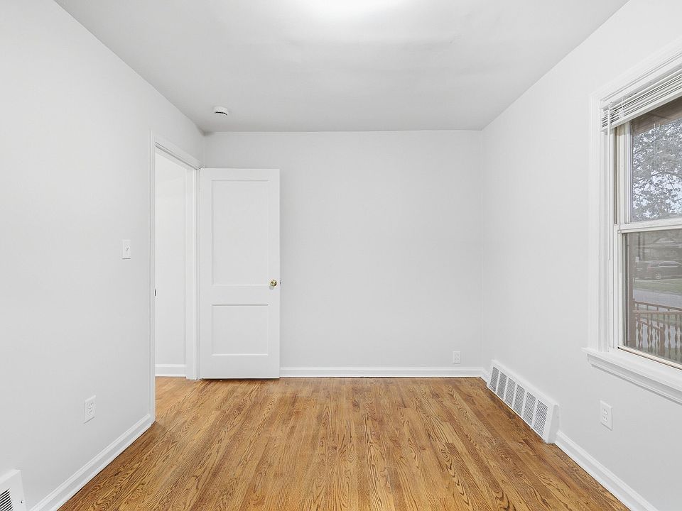 17535 Wall St, photo 20