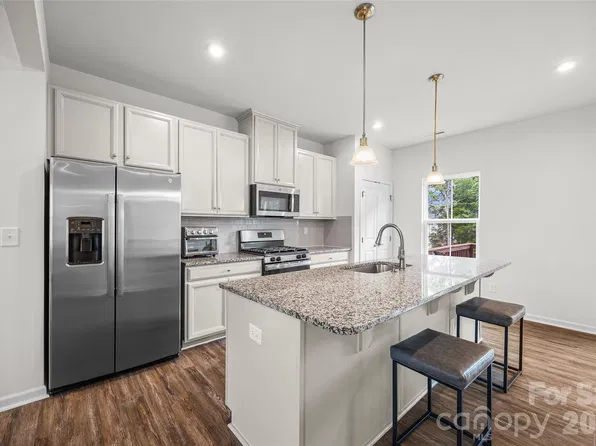2605 Grantham Place Dr, Fort Mill, SC 29715