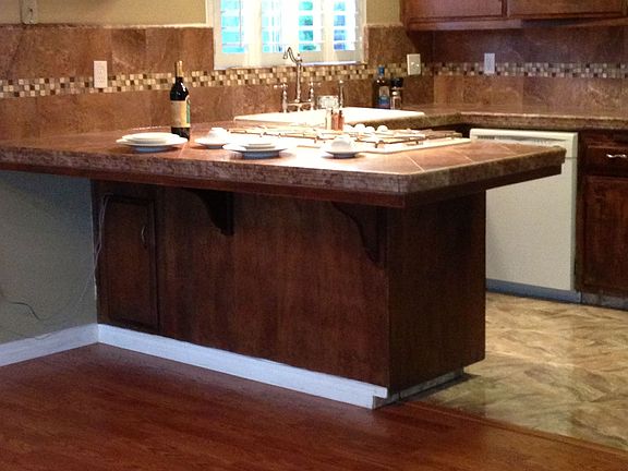          Kitchen Bar