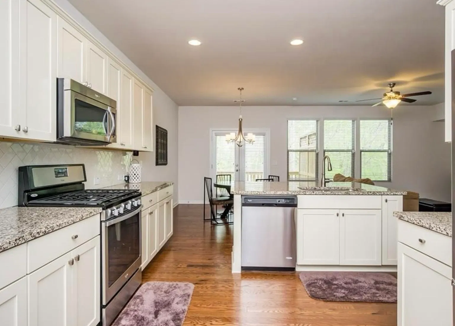 271 Stone Park Dr — Photo 2