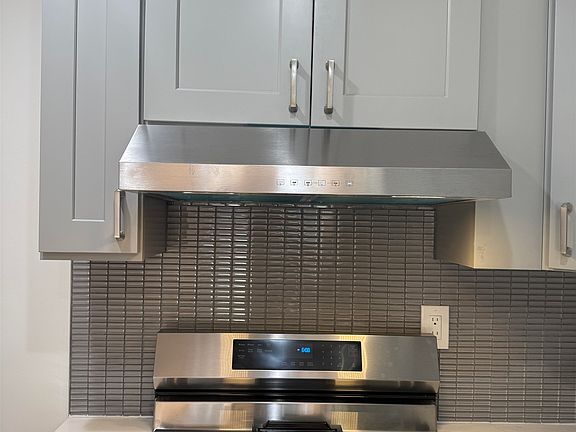 2nd image of 578 Newark Ave #2