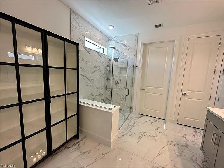 9260 Cormorant Dr — Photo 20