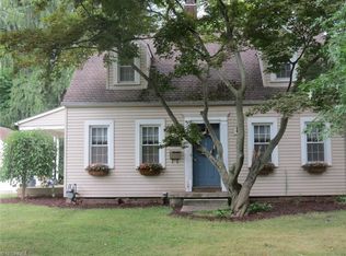 24 Fairview Ave, Canfield, OH 44406