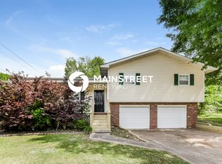 15 Pine Valley Dr, Powder Springs, GA 30127