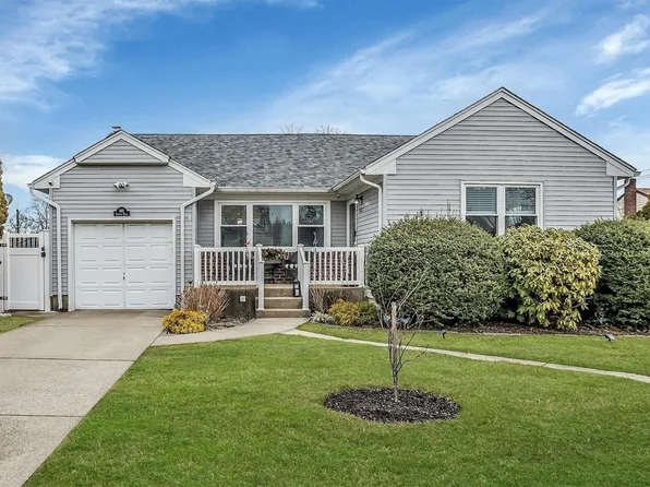 841 Cynthia Drive, East Meadow, NY 11554