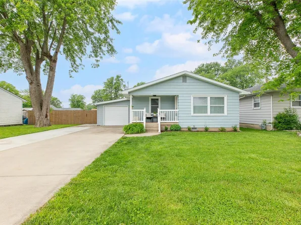 122 Hampton St, Bethalto, IL 62010