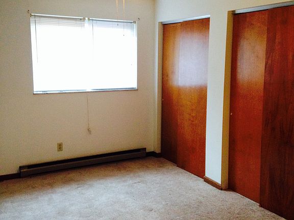 4th image of 133 3rd Ave APT 2G