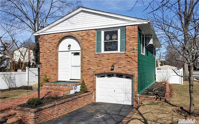 71 Weichers Ave Ronkonkoma NY 11779 Zillow