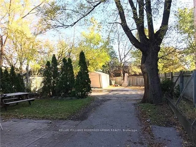 591 Jane St #UPPER — Photo 18