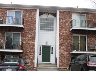 1 Chapel Hill Dr APT 3, Plymouth, MA 02360