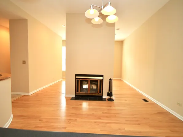 2219 N Clifton Ave APT 1W, Chicago, IL 60614