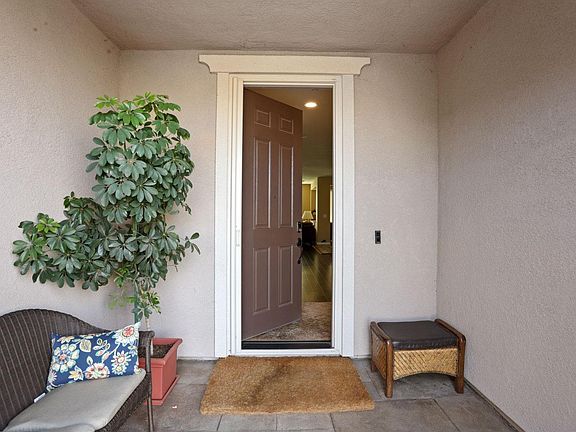 5th image of 2645 Shadow Berry Dr