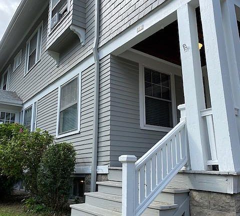 Private front porch, perfect for a table and chairs.