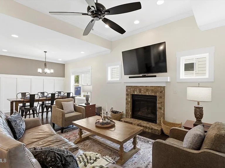 4893 Preserve Dr — Photo 9
