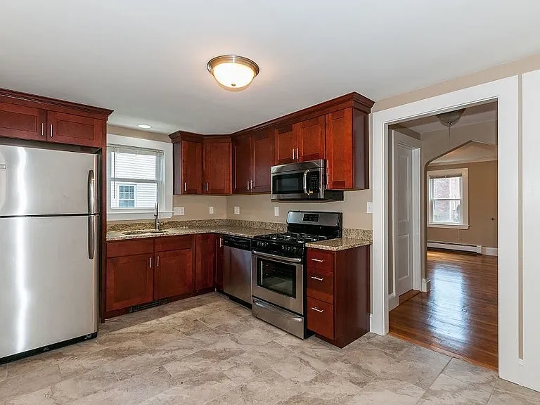 35 Barnes St #1 — Photo 3