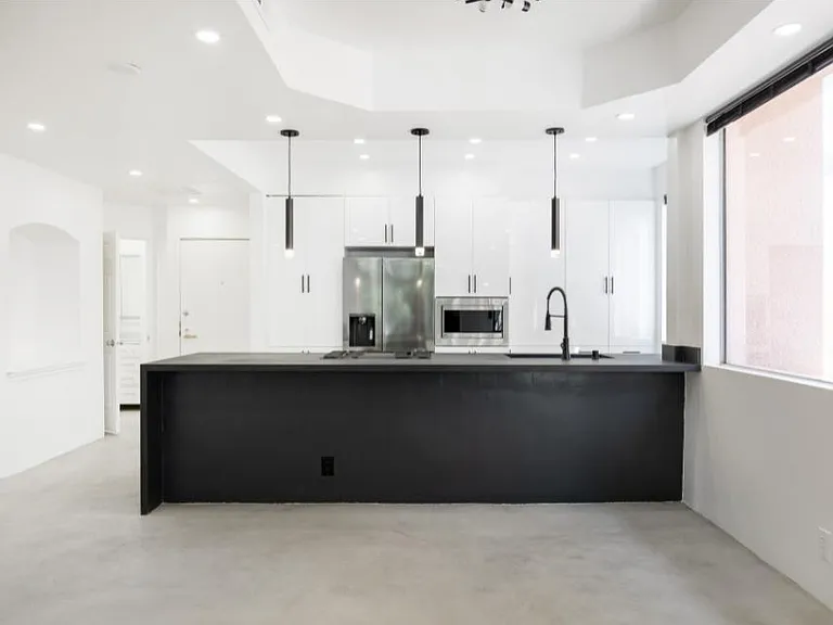 639 Huntley Dr #3 — Photo 7