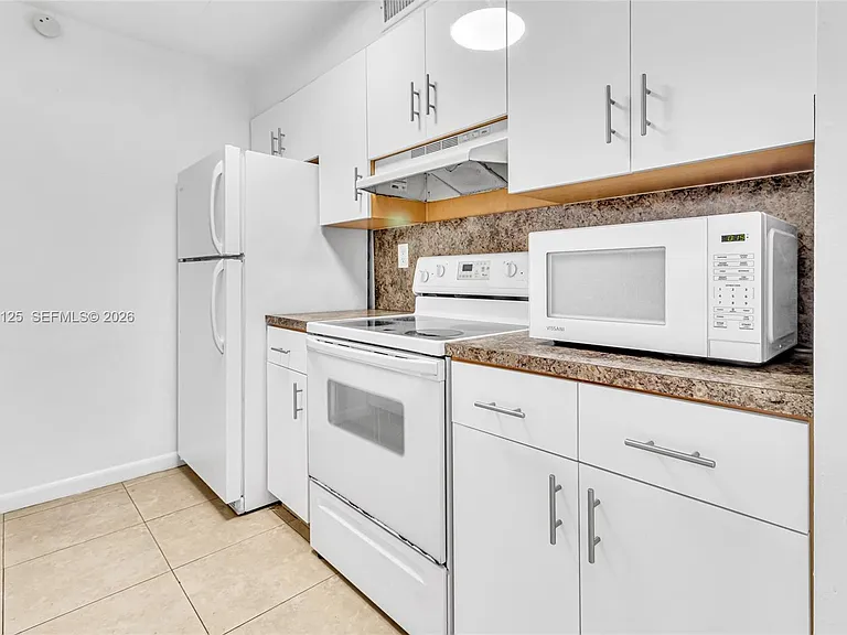 7201 Miami Lakes Dr #B14 — Photo 11